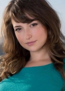 Milana Vayntrub
